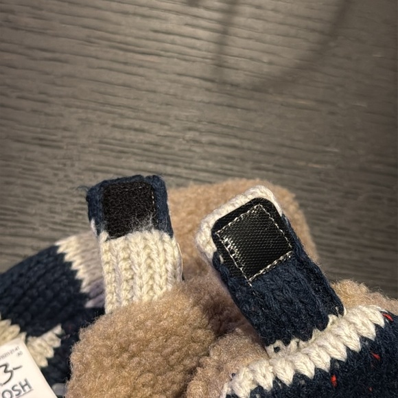 NWT Oshkosh B’gosh Kids 2T-4T Trapper Sherpa Winter Hat Knit Velcro Clasp - Picture 2 of 7